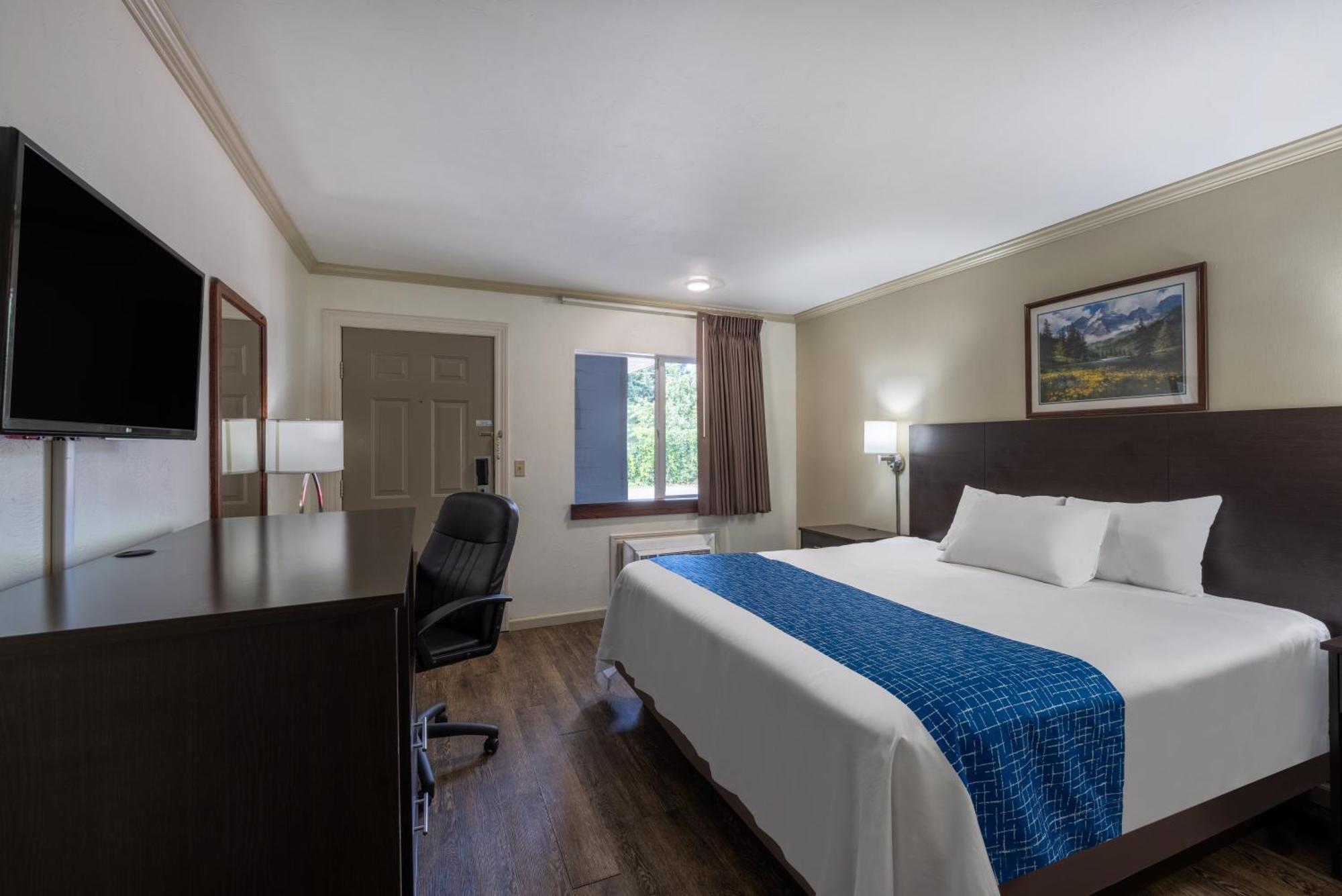 Travelodge By Wyndham Livingston Exterior photo